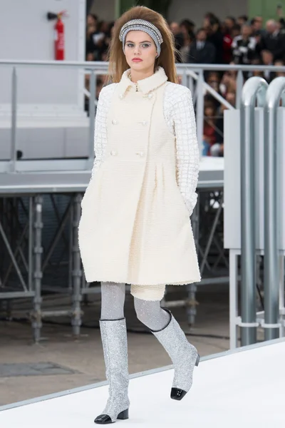 Look 33